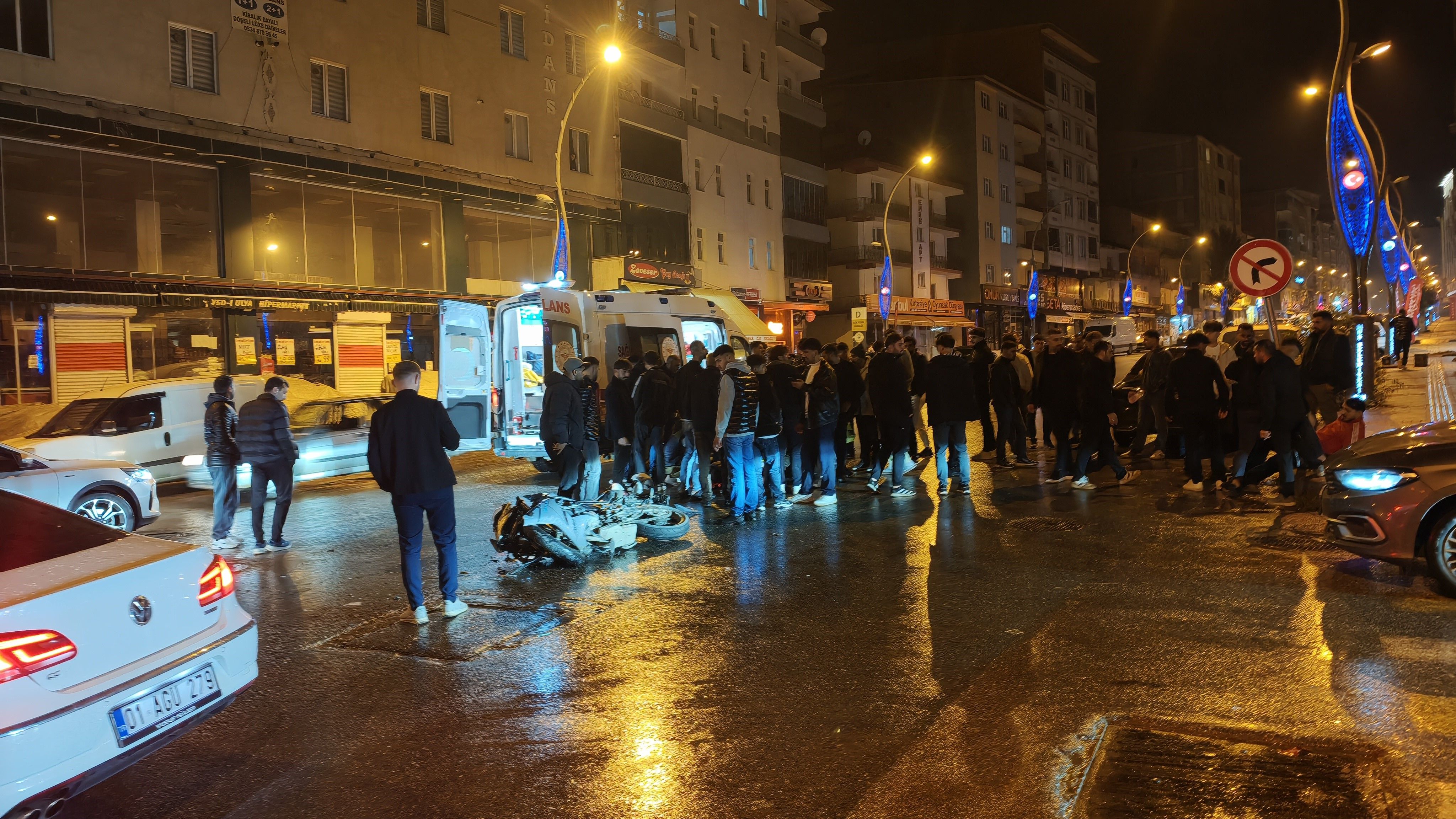 Muş’ta Otomobil Ile Motosiklet Çarpıştı 2 Yaralı (2)