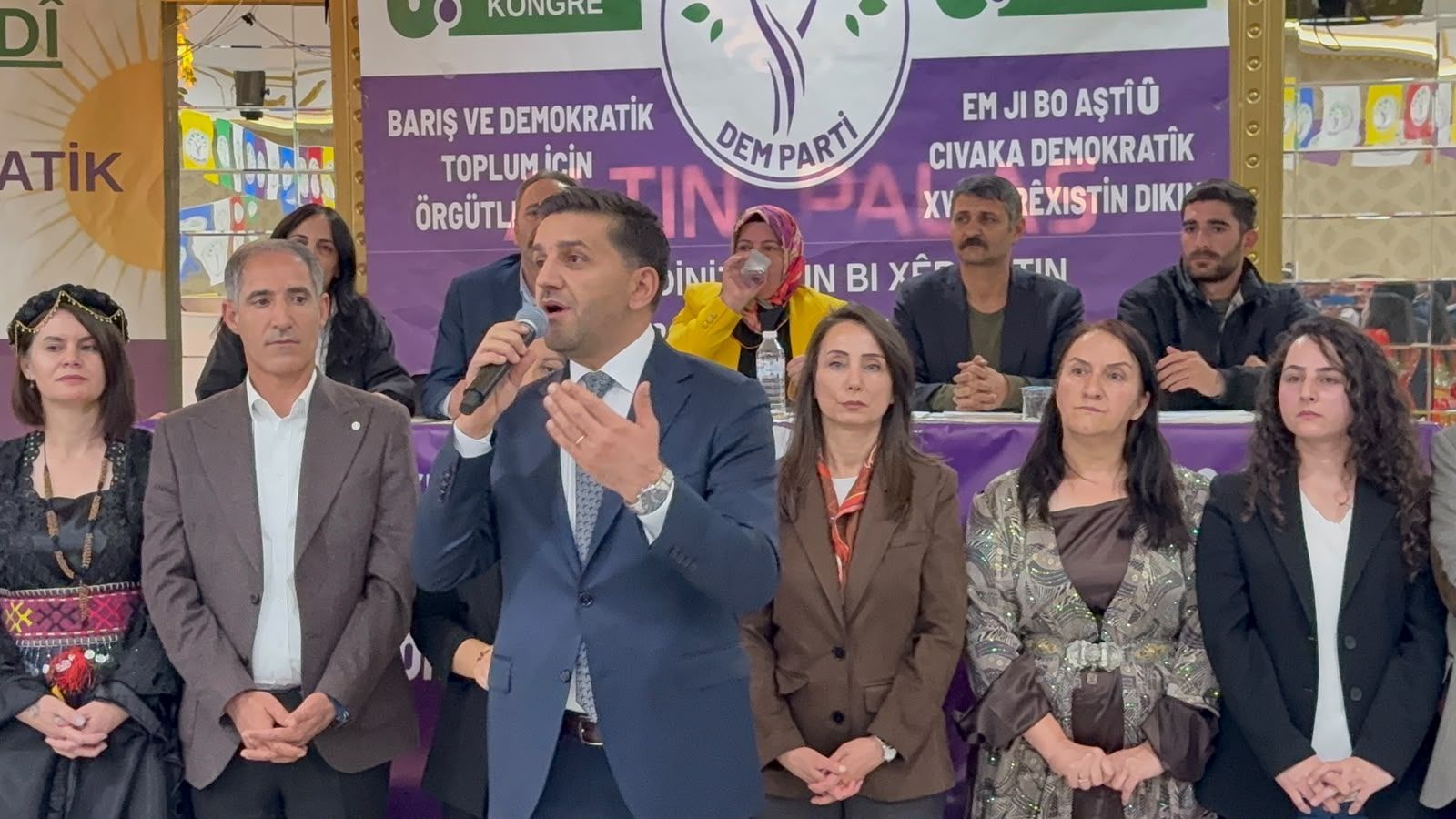 Pervin Buldan’dan Van’dan Cumhurbaşkanı’na Çağrı “İlk Adım Van’da Atılsın!” (2)