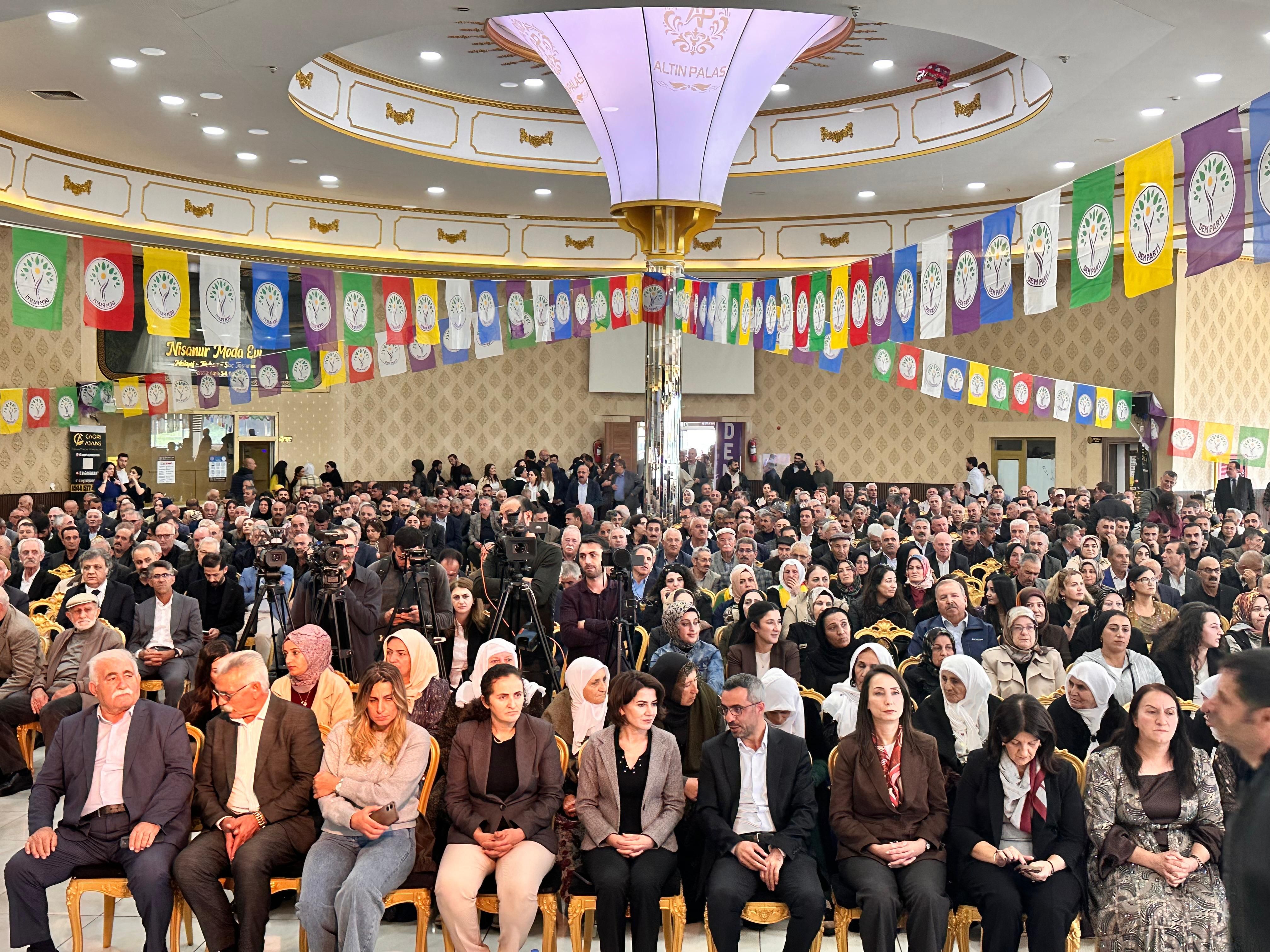 Pervin Buldan’dan Van’dan Cumhurbaşkanı’na Çağrı “İlk Adım Van’da Atılsın!” (3)