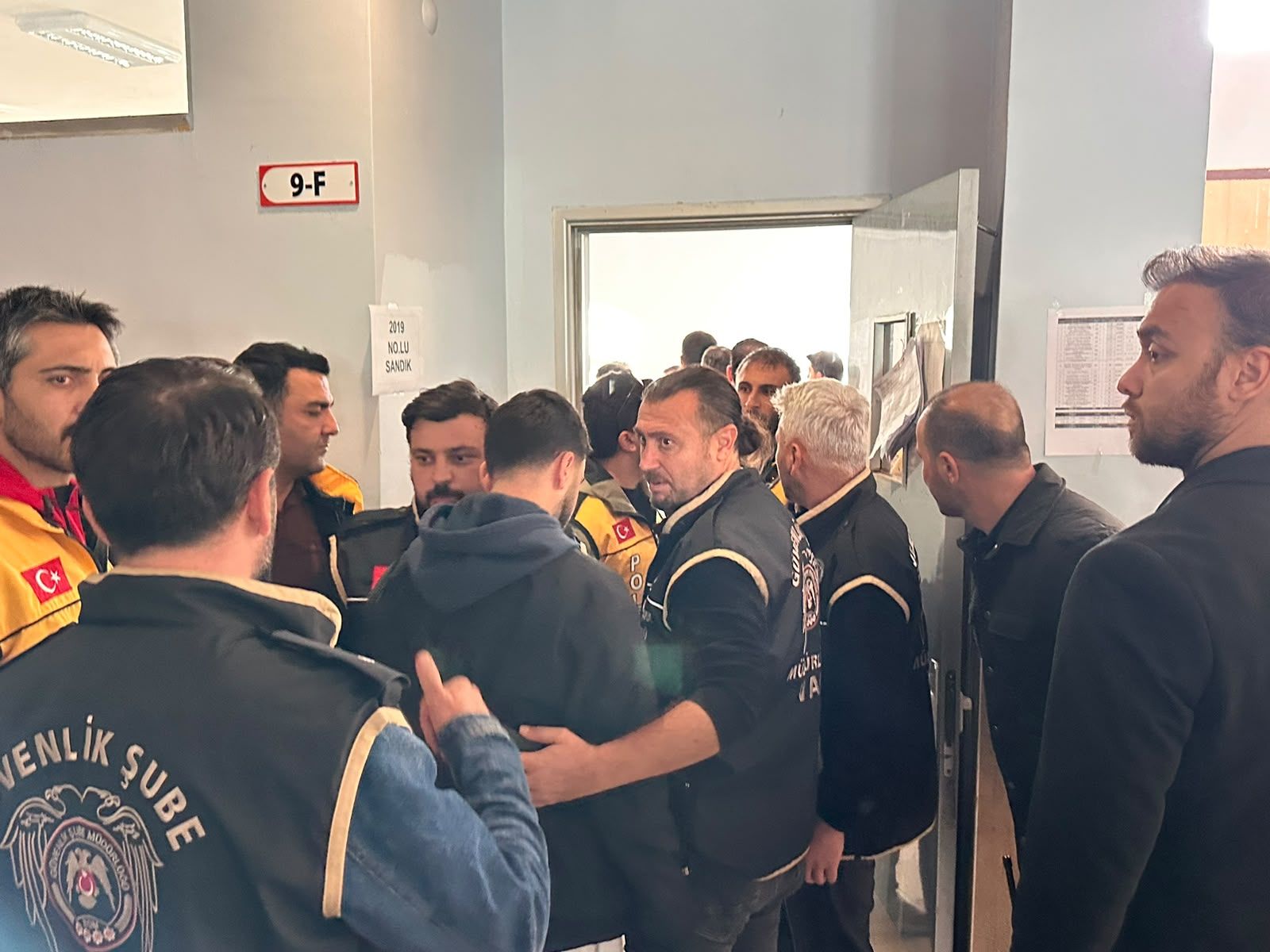 Van Tso Seçimlerinde Gerginlik! Polis Müdahale Etti (1)