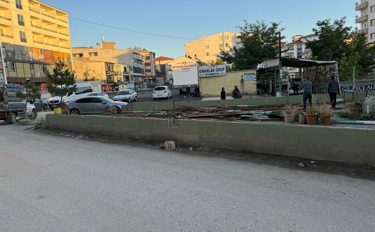 Van’da Bir Buluşma Noktası Daha Tarihe Karıştı!