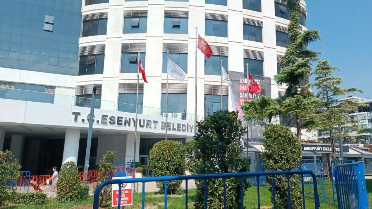 Vanlı Ahmet Özer’in Tutuklanıp Yerine Kayyum Atanmıştı! Esenyurt Belediyesi’nde Operasyon! (2)